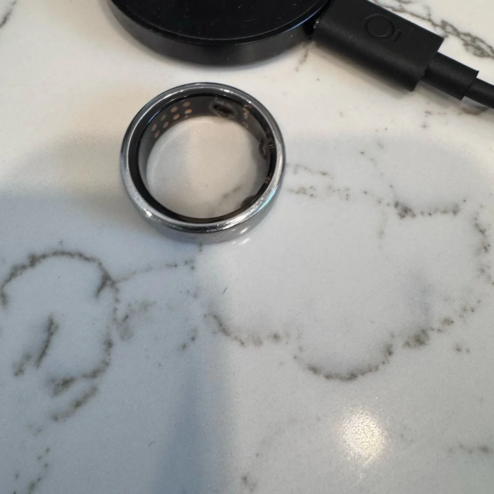Black Magnetic Wireless Charger Disc